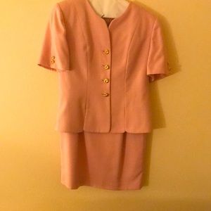 Skirt / jacket suit.  Pink size 12